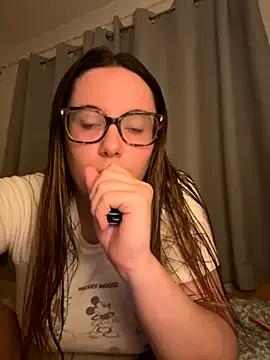 EmilyEast from StripChat is Freechat