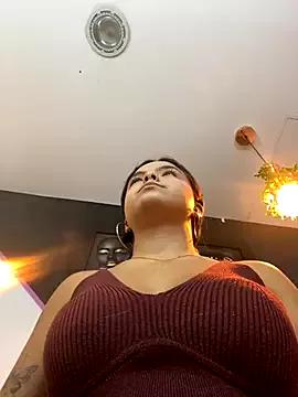 EmilyHarperr from StripChat is Freechat
