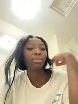 EmilyKisx from StripChat is Freechat