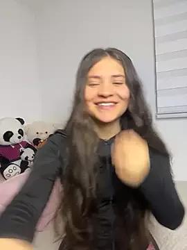 Emilyybennet_ from StripChat is Freechat