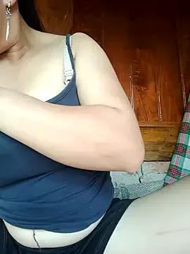 emilyzz from StripChat is Freechat