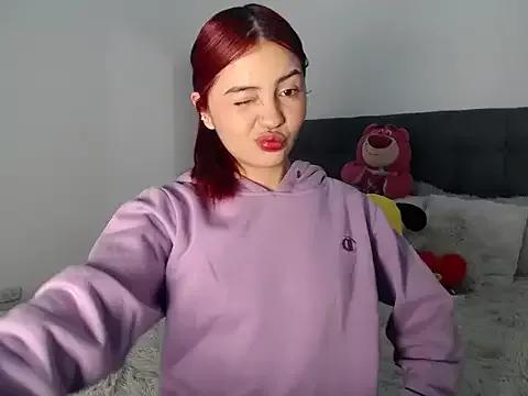 EmiPearllX from StripChat is Freechat