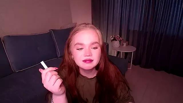 EmiRise from StripChat is Freechat
