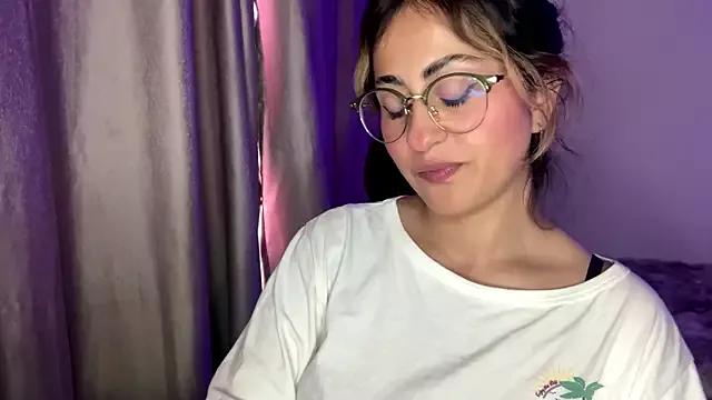 emma__bell_ from StripChat