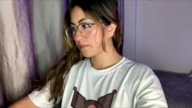 emma__bell_ from StripChat