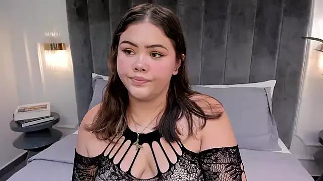Emma__Roy from StripChat