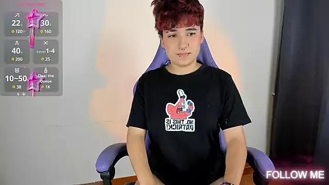 emma_cute7 from StripChat