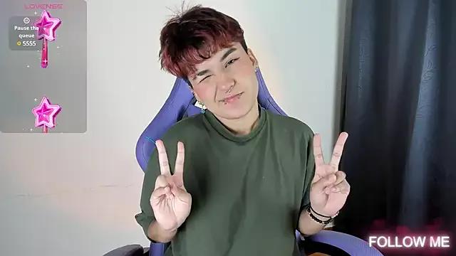 emma_cute7 from StripChat
