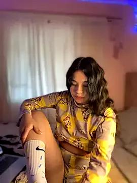 emma_fiore4_ from StripChat is Freechat