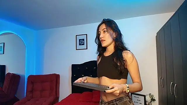 emma_glowof from StripChat