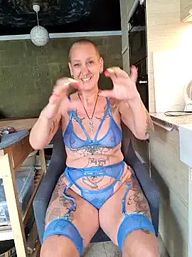 Emma_Milf25 from StripChat