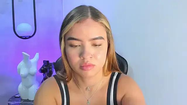 Emma_ortizx from StripChat