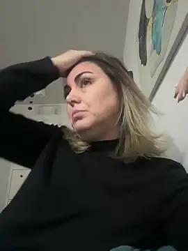 Emma_roqueen from StripChat