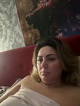 Emma_roqueen from StripChat