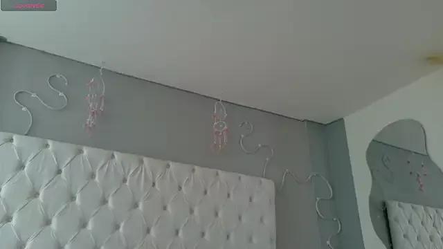 Emma_visconti from StripChat