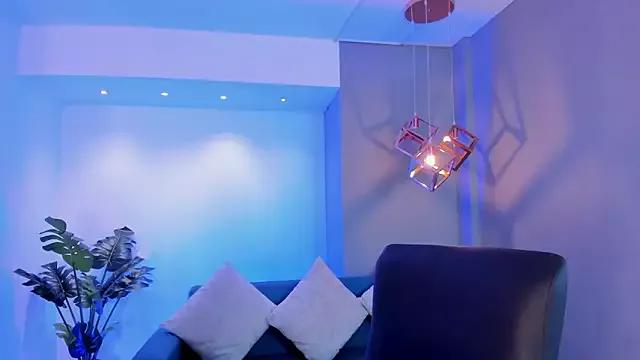 Emmaa_Robertss from StripChat