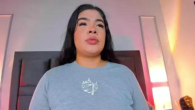 EmmaBecket2 from StripChat