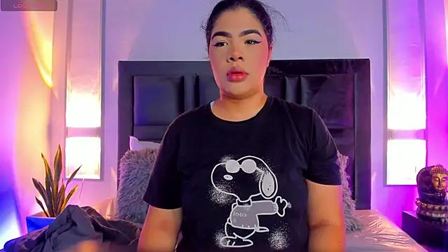 EmmaBecket2 from StripChat