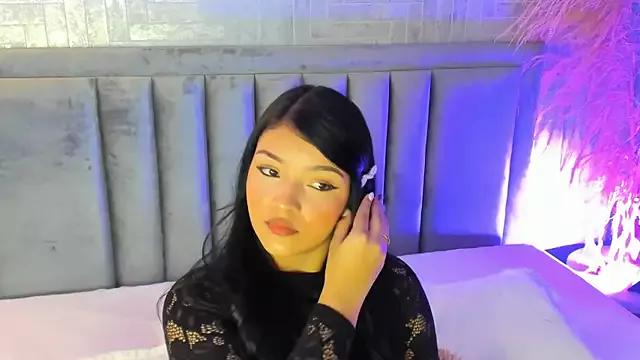 Discover our girls online shows and discover the company of countless livestreamers, with stunning shapes, sex toys and more.