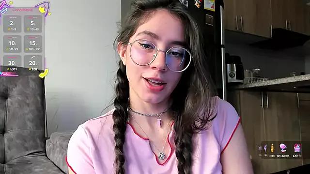 emmadiaz1 from StripChat