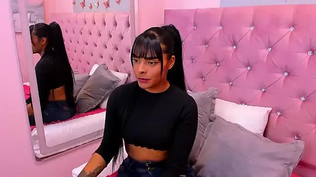 EmmaEbony_ from StripChat