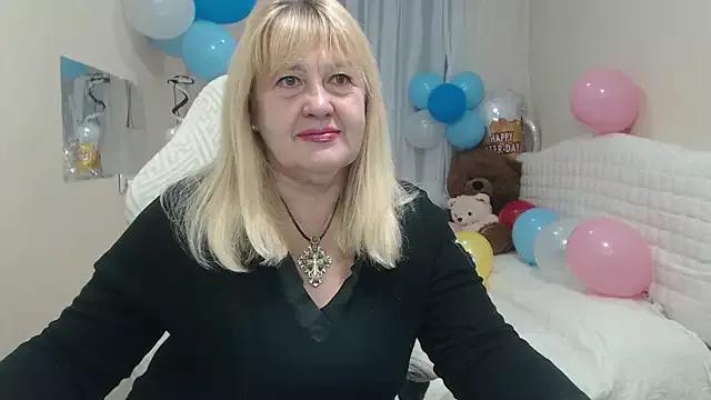 EmmaEllison from StripChat