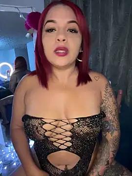 EmmaHot from StripChat