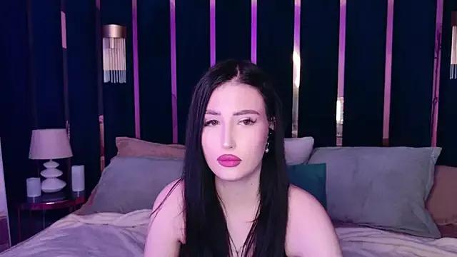 EmmaLawrens from StripChat