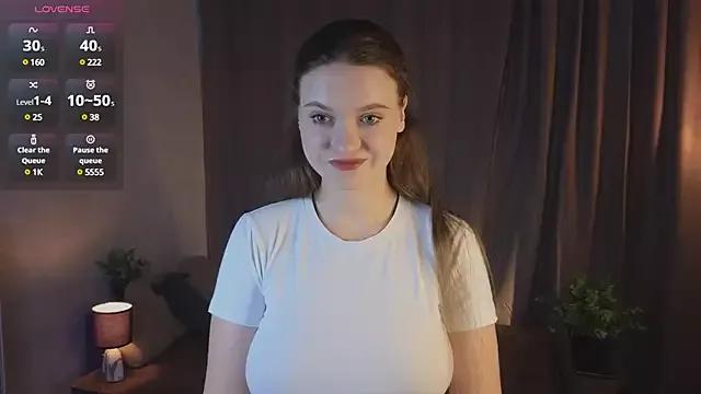 Discover our girls online shows and discover the company of countless livestreamers, with stunning shapes, sex toys and more.