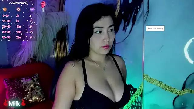 Discover our girls online shows and discover the company of countless livestreamers, with stunning shapes, sex toys and more.