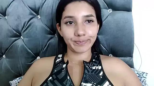 emmariders2 from StripChat