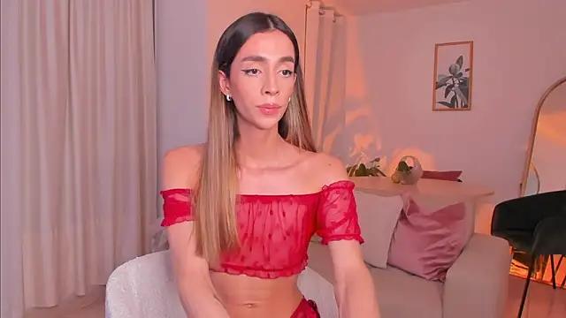Discover our girls online shows and discover the company of countless livestreamers, with stunning shapes, sex toys and more.
