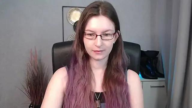 emmaxDelight from StripChat