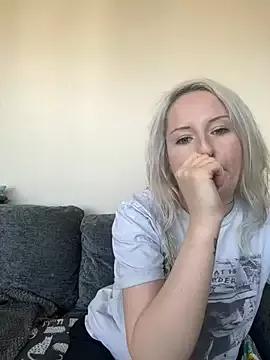 EmmaXXX666 from StripChat is Freechat