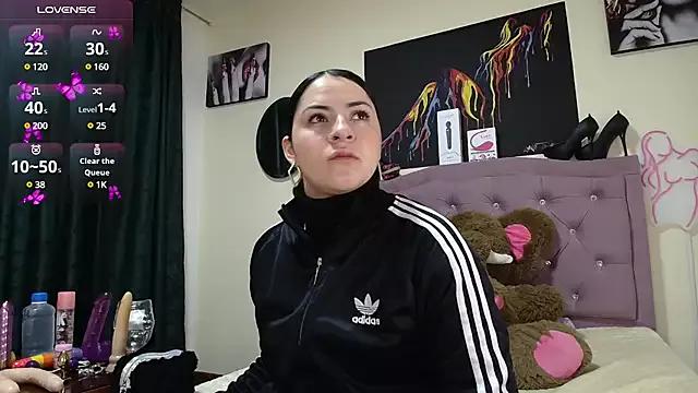Emmie_Hot from StripChat