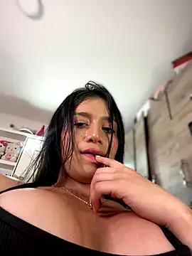 Emmily_19 from StripChat