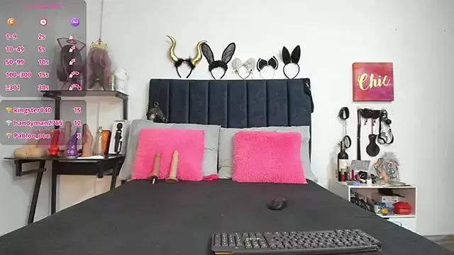 emmily_giraldo from StripChat