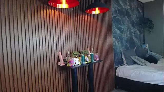Emmily_walker_ from StripChat is Freechat