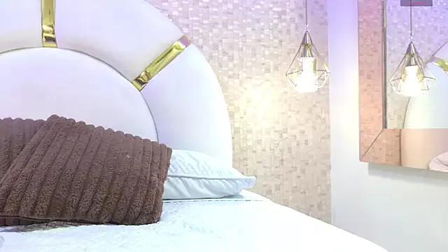 emmy_rose25 from StripChat is Freechat