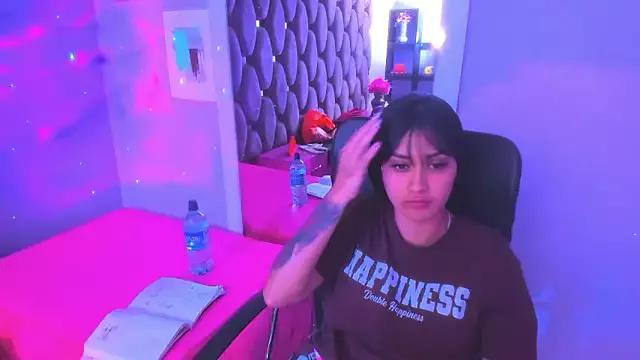 EmmyFerrari from StripChat