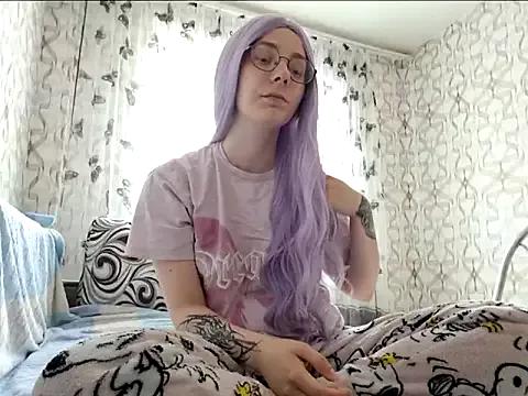 EmmyLik from StripChat