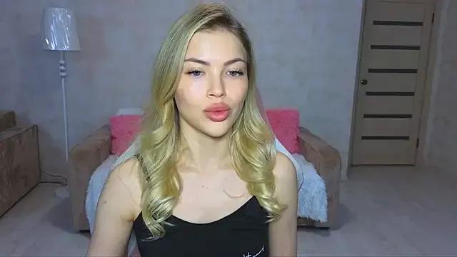 EmmyMills from StripChat