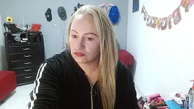 emperabigbootybigass from StripChat