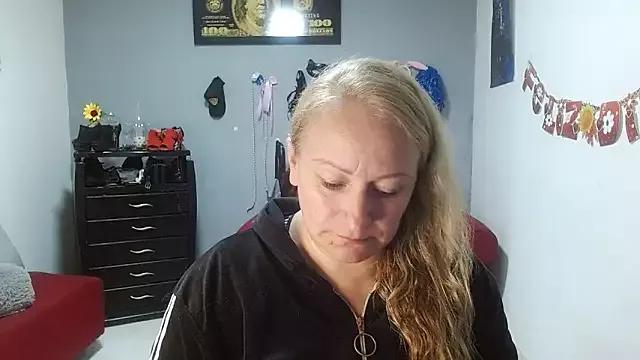 emperabigbootybigass from StripChat