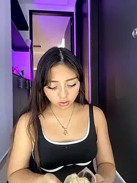 EmyGomezz from StripChat is Freechat