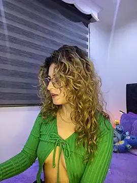 EmyRousee1 from StripChat is Freechat