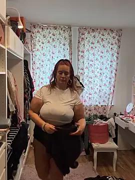 Engel_mia from StripChat