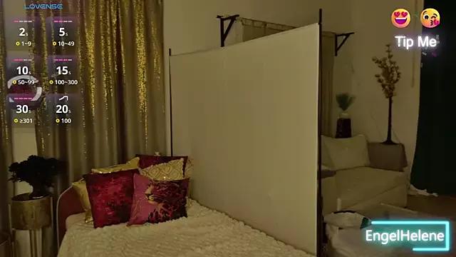EngelHelene from StripChat is Freechat