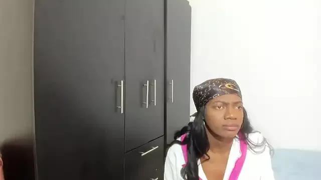 enyelsalas2 from StripChat