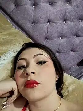 Discover our girls online shows and discover the company of countless livestreamers, with stunning shapes, sex toys and more.